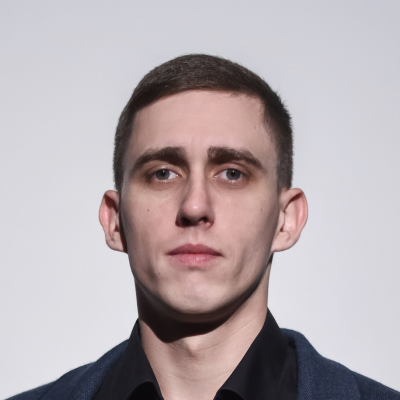 Менеджер Эдуард